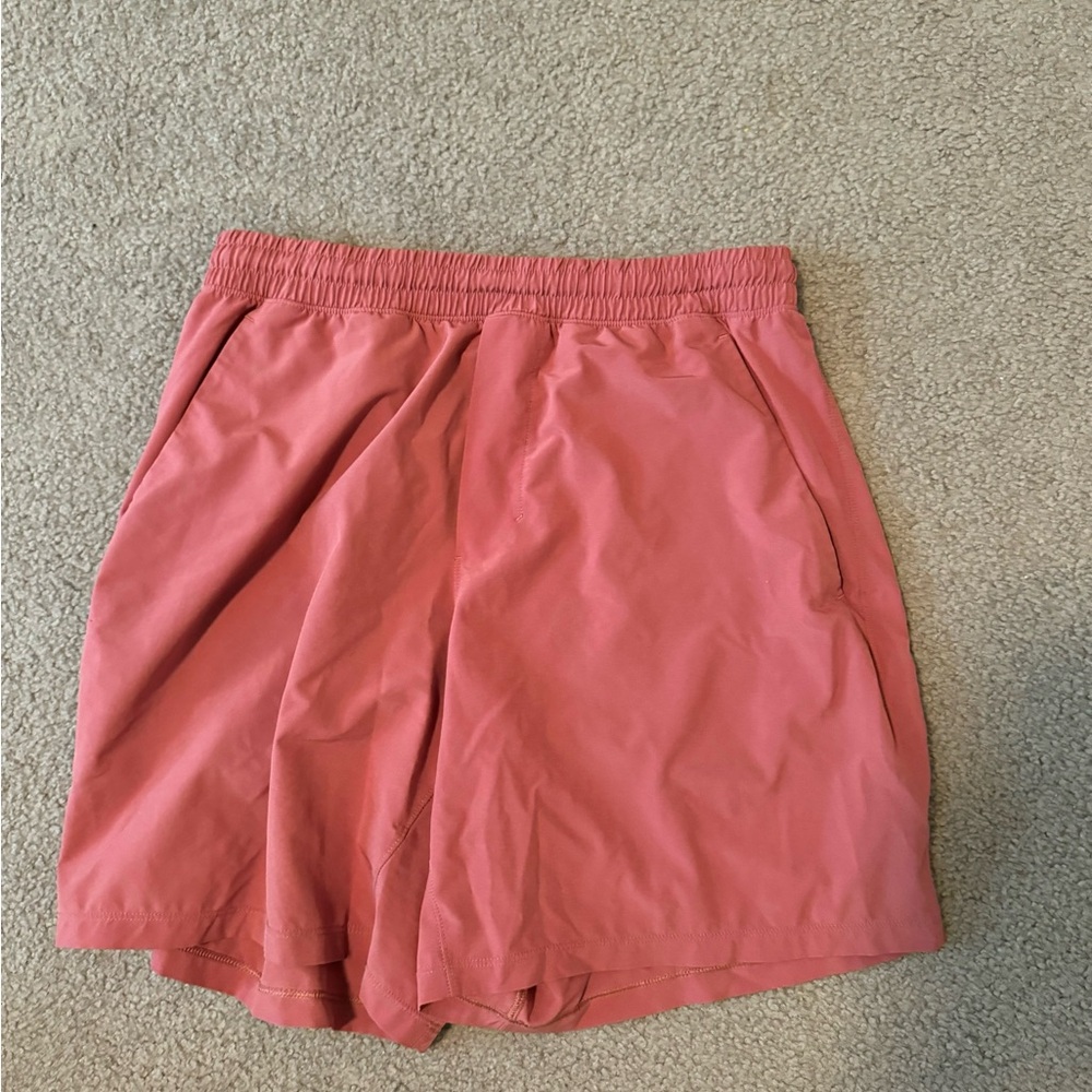 7’ lululemon pace breaker shorts